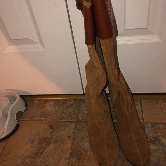 Knee high boots - Picture 2 of 4